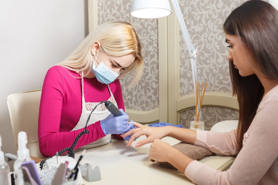 Harmandalı Manikürcü